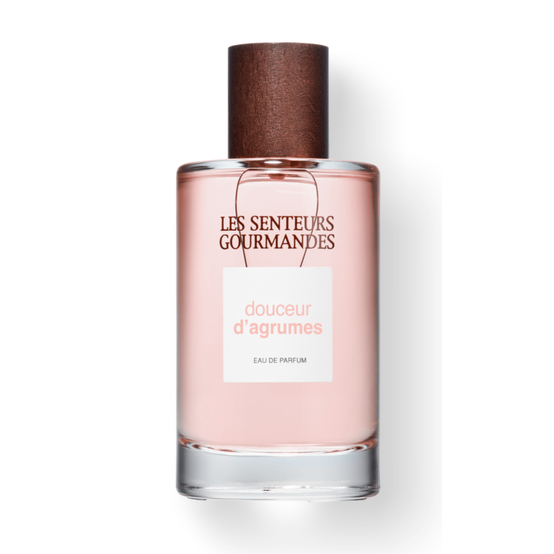 Découvrez notre eau de parfum Douceur d'Agrumes : 89% d'ingrédients naturels pour respecter votre peau et l'environnement. Fraîcheur et douceur garanties.