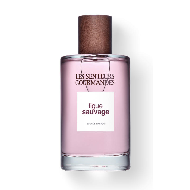 Découvrez Figue Sauvage : figue, bergamote, et orange pour une fraîcheur énergique, cœur audacieux de violette, fond enveloppant de musc et bois de santal.