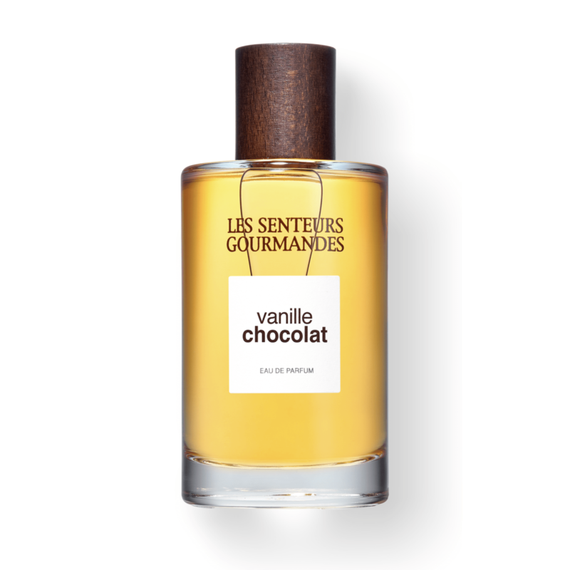 Découvrez Vanille Chocolat : bergamote, cassis, citron et mandarine pour une ouverture éclatante. Rose, noix de muscade et cumin pour une profondeur épicée.